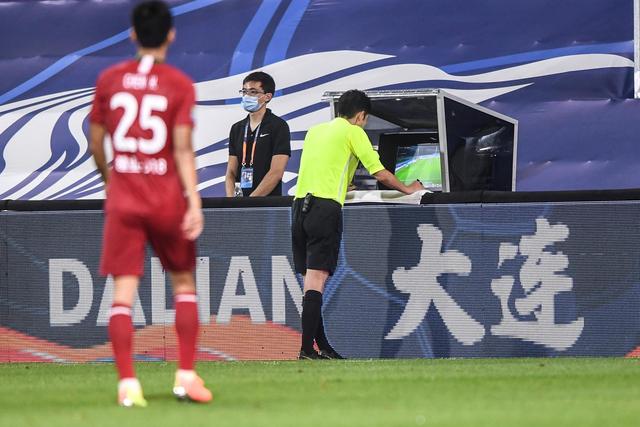 周琦25+13广东逆转天津 王睿泽25分青岛胜山东