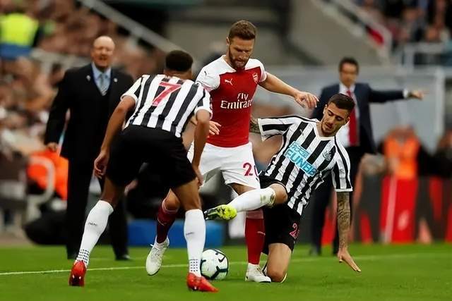 塔图姆36+10哈利伯顿缺阵 绿军逆转步行者3-0