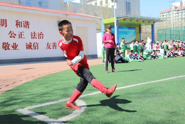 官方：萨卡腿筋拉伤，将缺阵数周