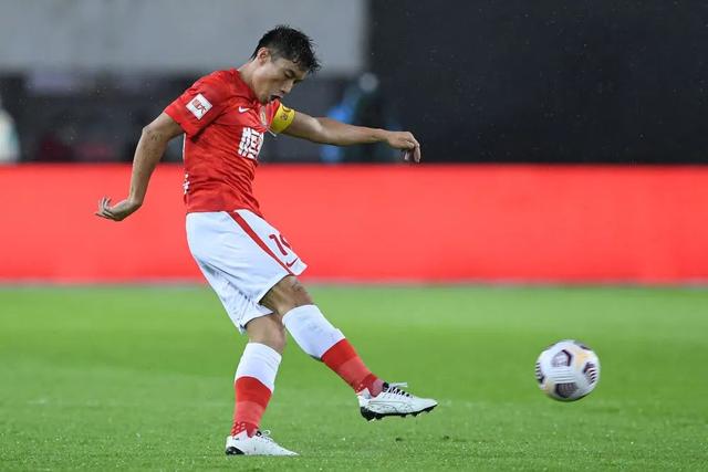 萨卡本赛季在英超送出10次助攻 五大联赛首位球员